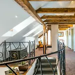 Bookquet Hotell 5*