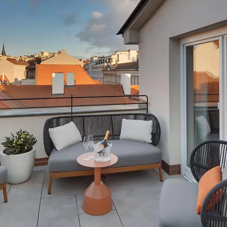Bookquet Hotel