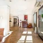Bookquet Hotel