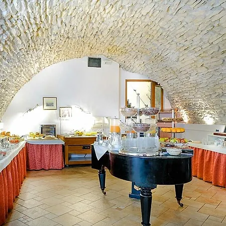 Bookquet Hotel