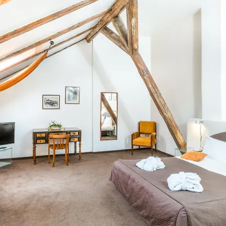 Otel Bookquet