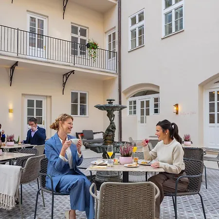 Boutique Bookquet 5*