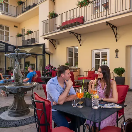 Bookquet Hotel Prague