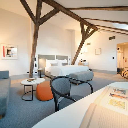 Bookquet Otel