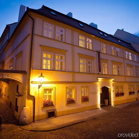 Bookquet Hotel 5*