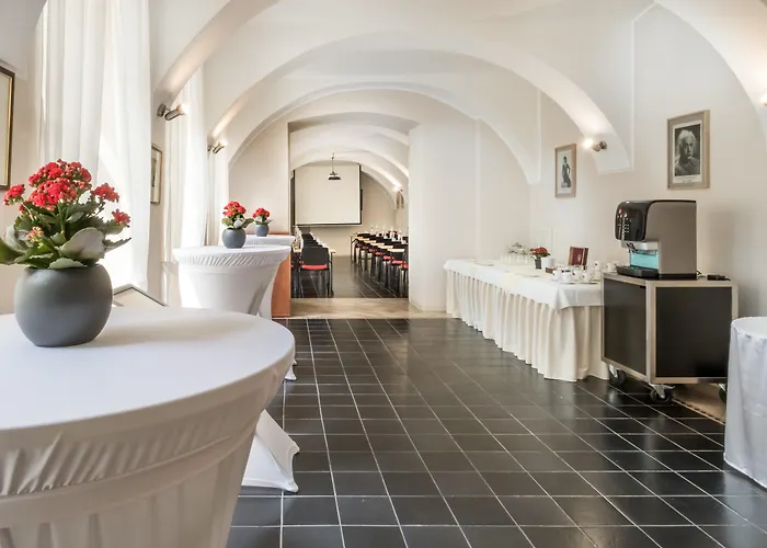 Bookquet Otel
